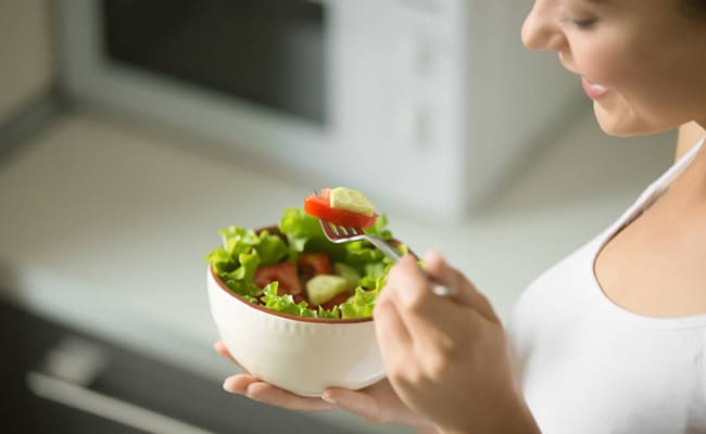What Are the Benefits of Eating a Balanced Diet? - Rukmani Birla Hospital